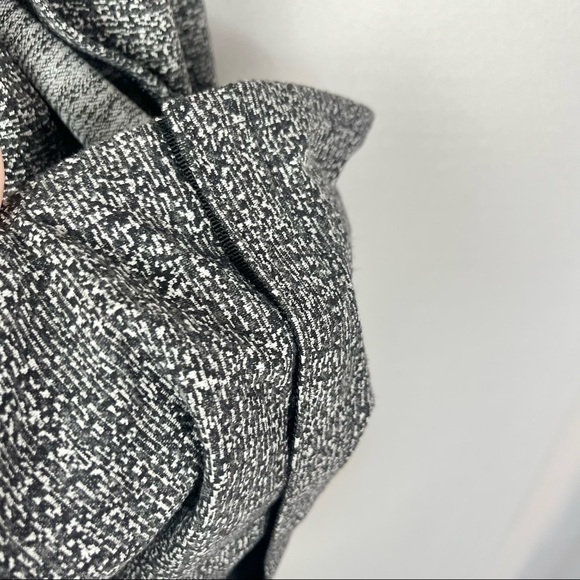 Lululemon Vinyasa Running Luon Suited Jacquard Black White Wrap Scarf - Picture 4 of 5